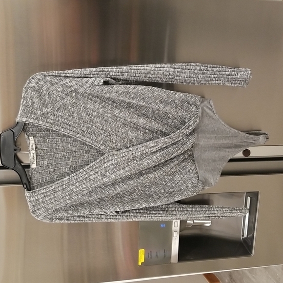 💕MICHAEL STARS💕 Ribbed Long Sleeve Surplice Bodysuit ~ Dark Gray Small S NWOT - Picture 1 of 11